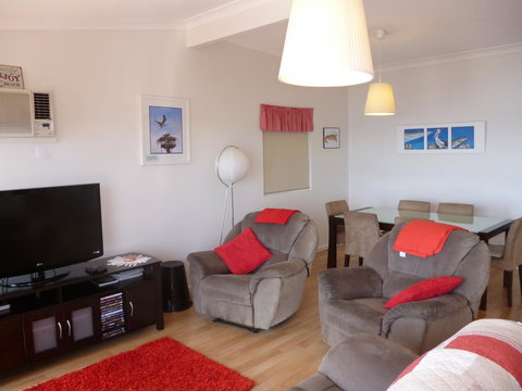 Seascape - Lismore Accommodation 7