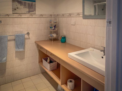 Seascape - Lismore Accommodation 14