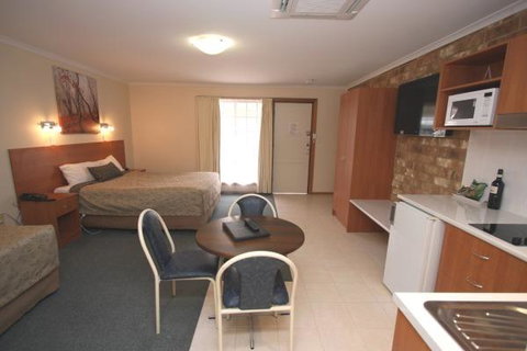 Clare Central - Lismore Accommodation 38