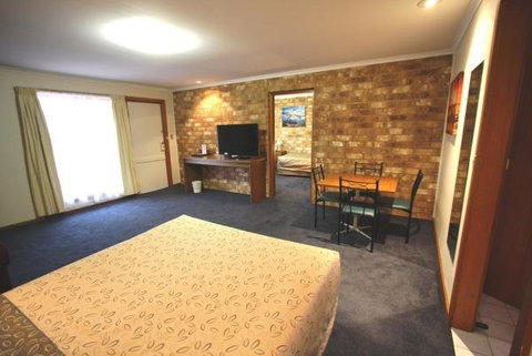 Clare Central - Lismore Accommodation 13