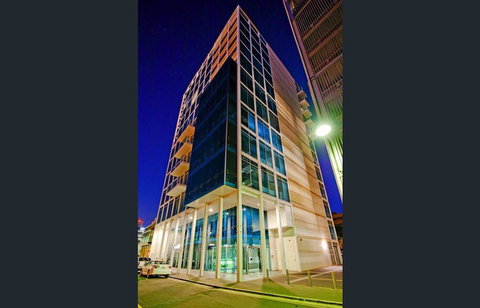 Light And Spacious, Stunning Views Of Adelaide - Lismore Accommodation 12