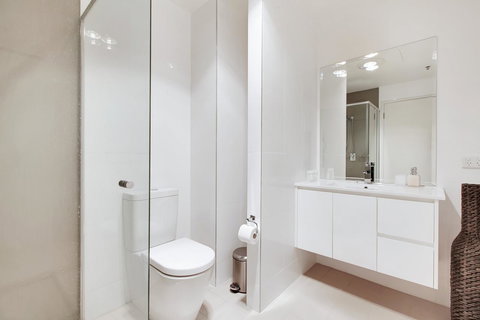 Light And Spacious, Stunning Views Of Adelaide - Lismore Accommodation 9