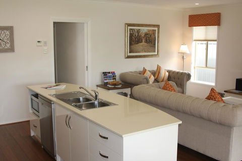 C And C Tanunda - Lismore Accommodation 12