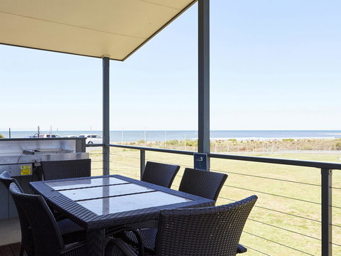 NRMA Victor Harbor Beachfront Holiday Park - Lismore Accommodation 35