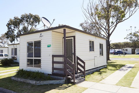 NRMA Victor Harbor Beachfront Holiday Park - Lismore Accommodation 40