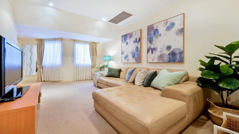 GOUGER 265 - Lismore Accommodation 16