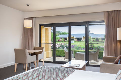 The Barn Accommodation - Lismore Accommodation 24