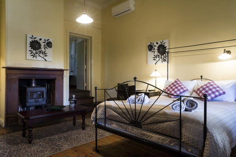 The Rising Sun Hotel - Lismore Accommodation 11