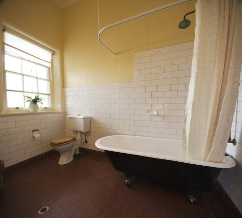 The Rising Sun Hotel - Lismore Accommodation 7