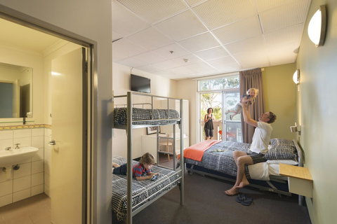 YHA Adelaide Central - Lismore Accommodation 37
