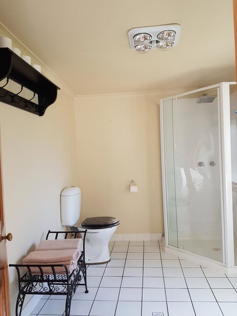 Possum Cottage - Lismore Accommodation 9