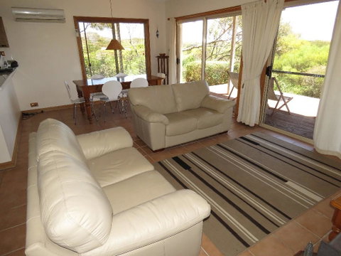 Edge Of Innes - Lismore Accommodation 14