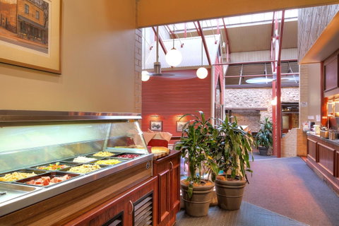 Victoria Hotel Strathalbyn - Lismore Accommodation 4