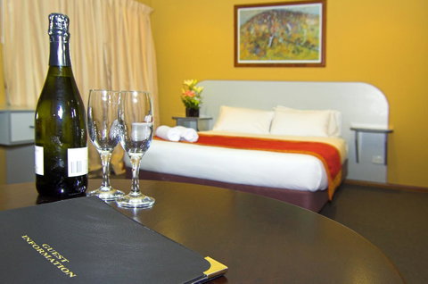 Victoria Hotel Strathalbyn - Lismore Accommodation 13
