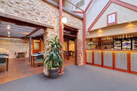 Victoria Hotel Strathalbyn - Lismore Accommodation 10