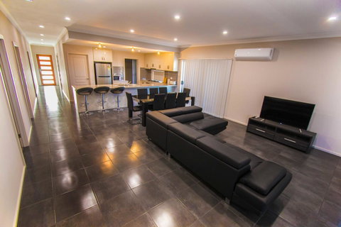 Serene Shores - Lismore Accommodation 2