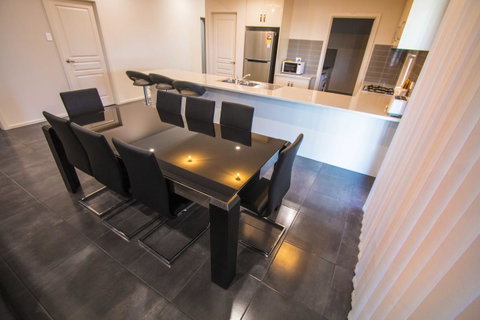 Serene Shores - Lismore Accommodation 3