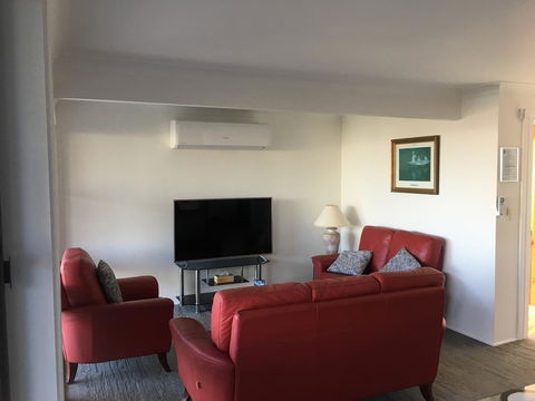 Arena Blanca Holiday Home - Lismore Accommodation 7