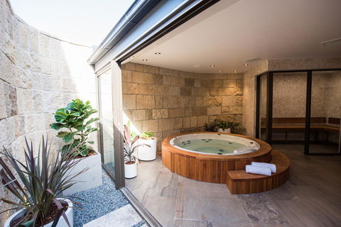 Anchorage Port Stephens - Lismore Accommodation 13