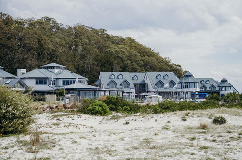 Anchorage Port Stephens - Lismore Accommodation 4