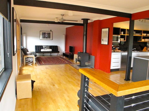 Pendeli Beach House - Lismore Accommodation 2