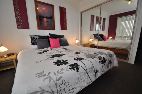 Beachfront Apartments - Lismore Accommodation 1