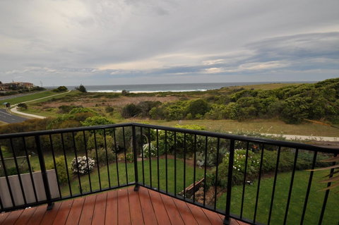 Beachfront Apartments - Lismore Accommodation 0