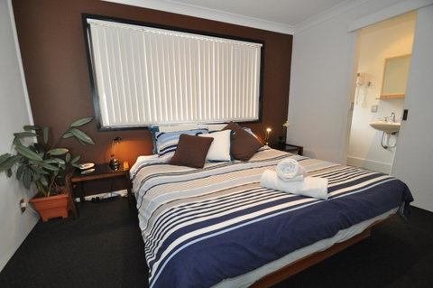 Beachfront Apartments - Lismore Accommodation 8