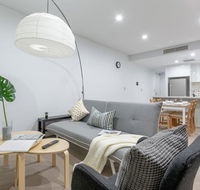 Inner City Stylish apt Walk to Green Square - Lismore Accommodation