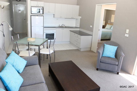 Mollymook Cove Apartments - Lismore Accommodation 22