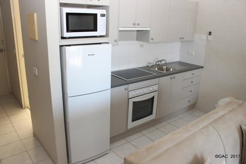 Mollymook Cove Apartments - Lismore Accommodation 11