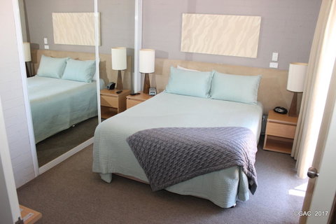 Mollymook Cove Apartments - Lismore Accommodation 33