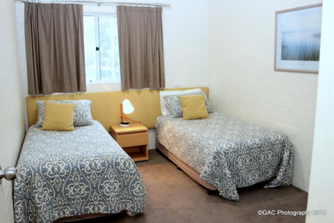 Mollymook Cove Apartments - Lismore Accommodation 26