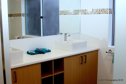 Mollymook Cove Apartments - Lismore Accommodation 28