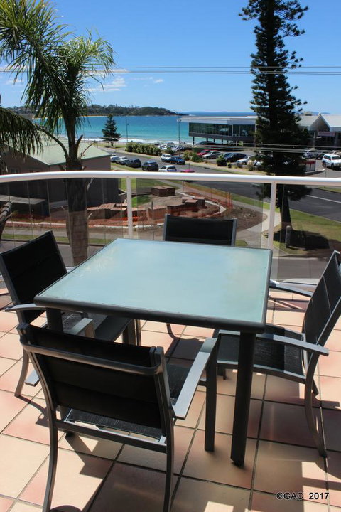 Mollymook Cove Apartments - Lismore Accommodation 5