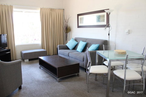 Mollymook Cove Apartments - Lismore Accommodation 32