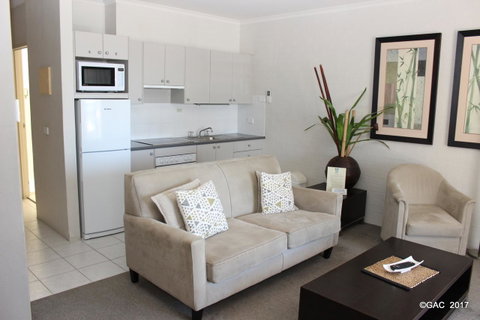 Mollymook Cove Apartments - Lismore Accommodation 30