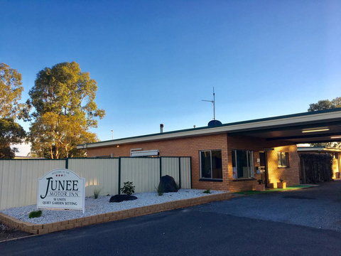 Junee Motor Inn - Lismore Accommodation 12