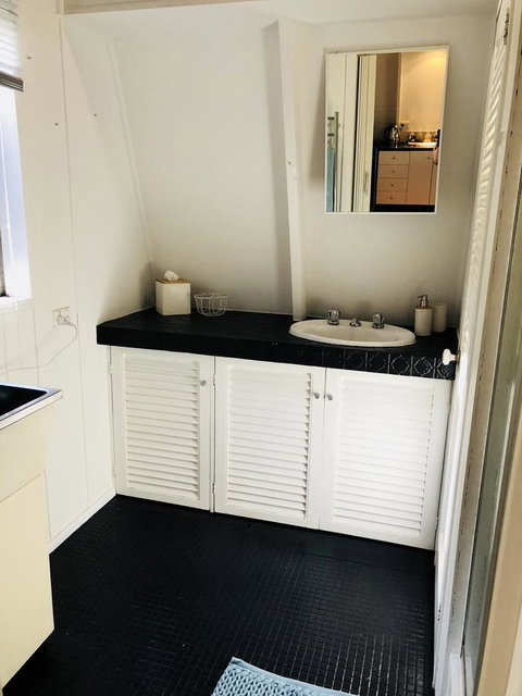 Little Blue Beach House - Lismore Accommodation 13
