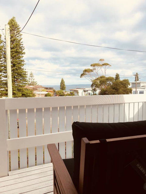 Little Blue Beach House - Lismore Accommodation 0
