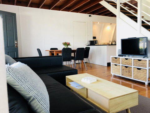 Little Blue Beach House - Lismore Accommodation 7
