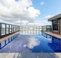 Japanese Style waterfront apt wt rooftop pool - Lismore Accommodation