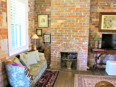 Apple Tree Cottage - Lismore Accommodation 14