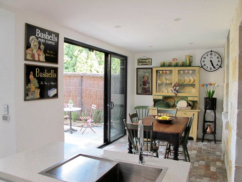 Apple Tree Cottage - Lismore Accommodation 7