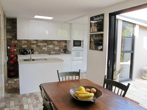 Apple Tree Cottage - Lismore Accommodation 4