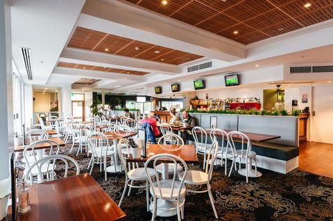 Coniston Hotel Wollongong - Lismore Accommodation 11