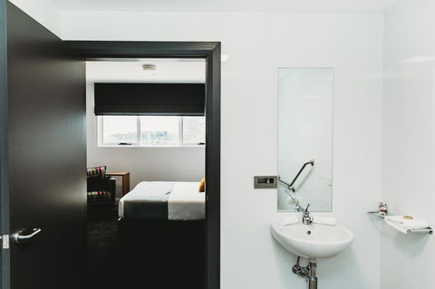 Coniston Hotel Wollongong - Lismore Accommodation 27