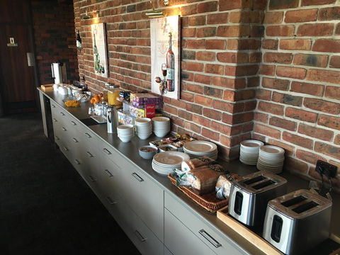 Econo Lodge Gateway Tamworth - Lismore Accommodation 10