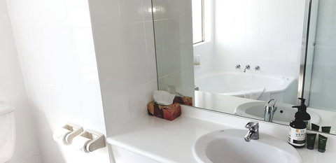 Marina Resort - Lismore Accommodation 19