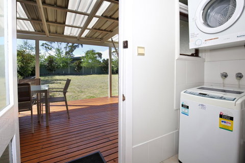 Hayes Beach House I Award Winner I 4 Mins To Beach - Lismore Accommodation 15